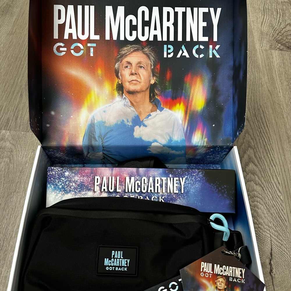 Paul McCartney 'Got Back' tour vip box